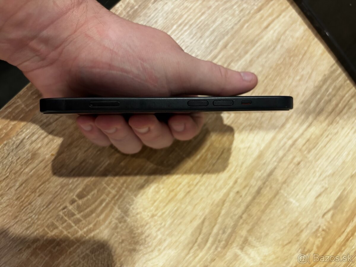 iPhone 15 128GB - 4
