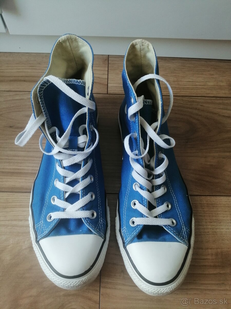 Converse modre - 4