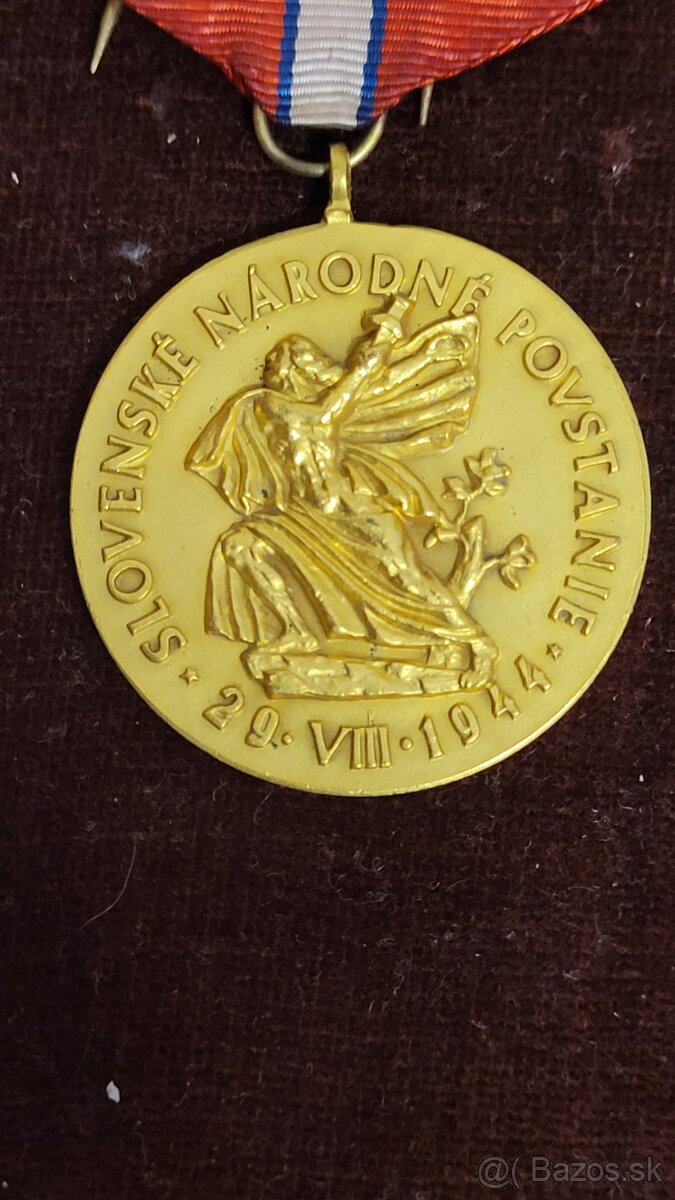 Odznak.vyznamenanie..snm - 4