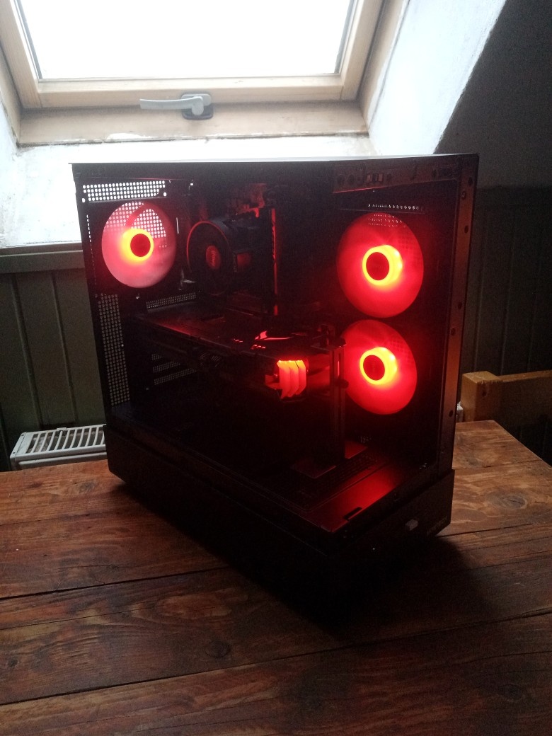 ☑️Ryzen 5 5600X / RX6700XT 12GB / 16GB RAM☑️ - 4