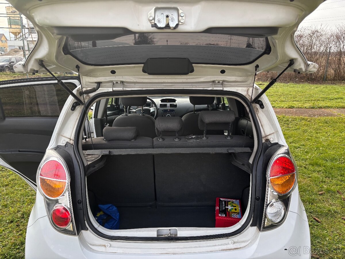 Chevrolet Spark 1.0 (2012) 60 300 km, NOVÁ STK+ KLÍMA - 4