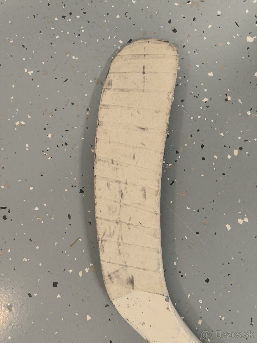 Hokejka CCM Ribcor Trigger 9 pro, biela. - 4