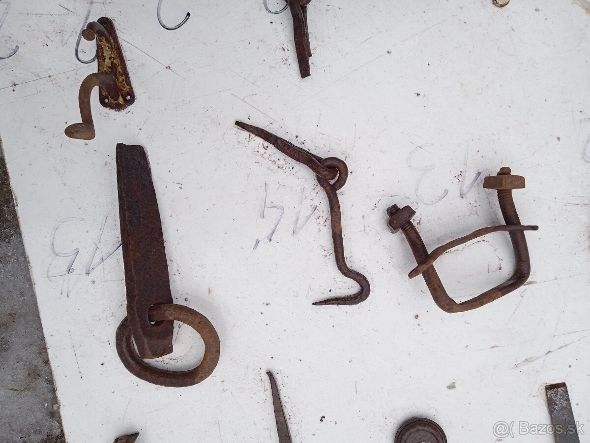 Staré drobnosti na dekoráciu - 4