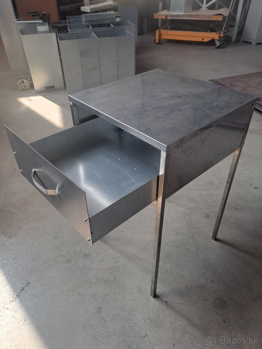 Pracovný stôl - 4