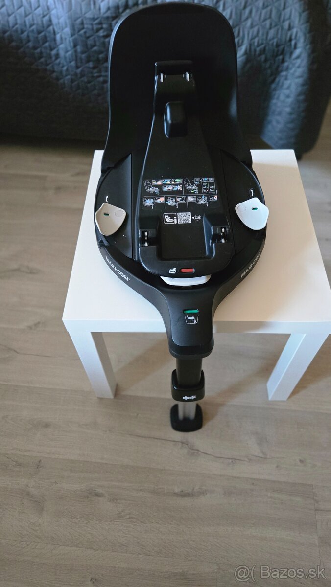 Maxi Cosi Pebble 360 + FamilyFix 360 pro - 4