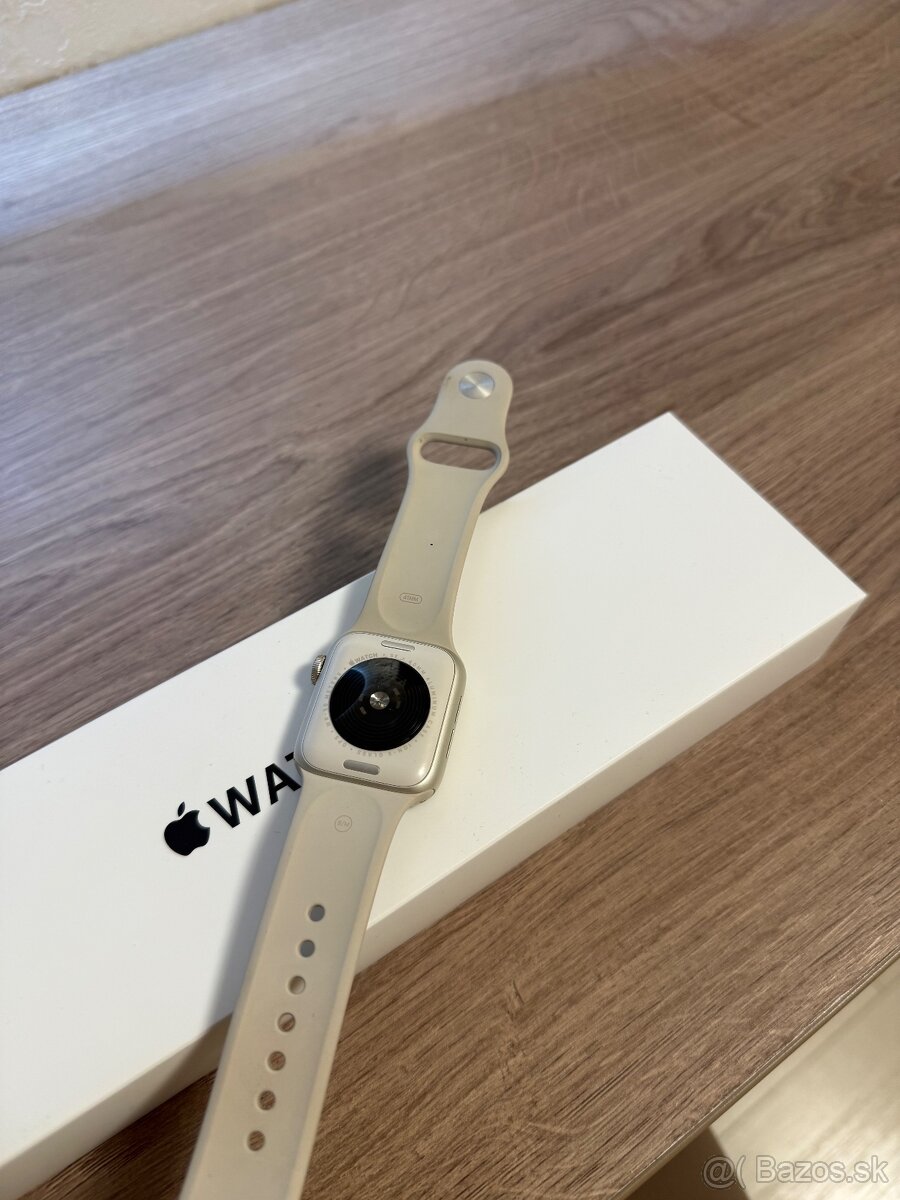 Apple Watch SE - 4