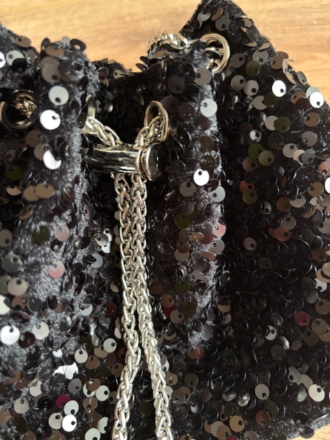 Trblietavá spoločenská kabelka - 4