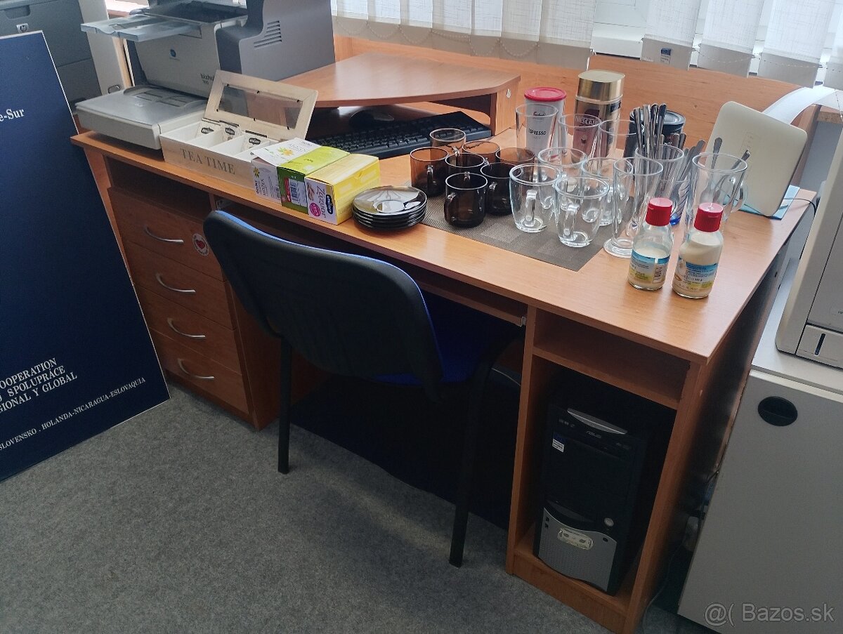 Kancelarsky nabytok - 4