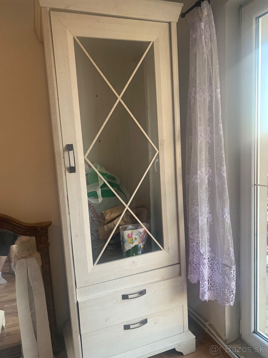 Nový stôl a stoličky 6ks - 4