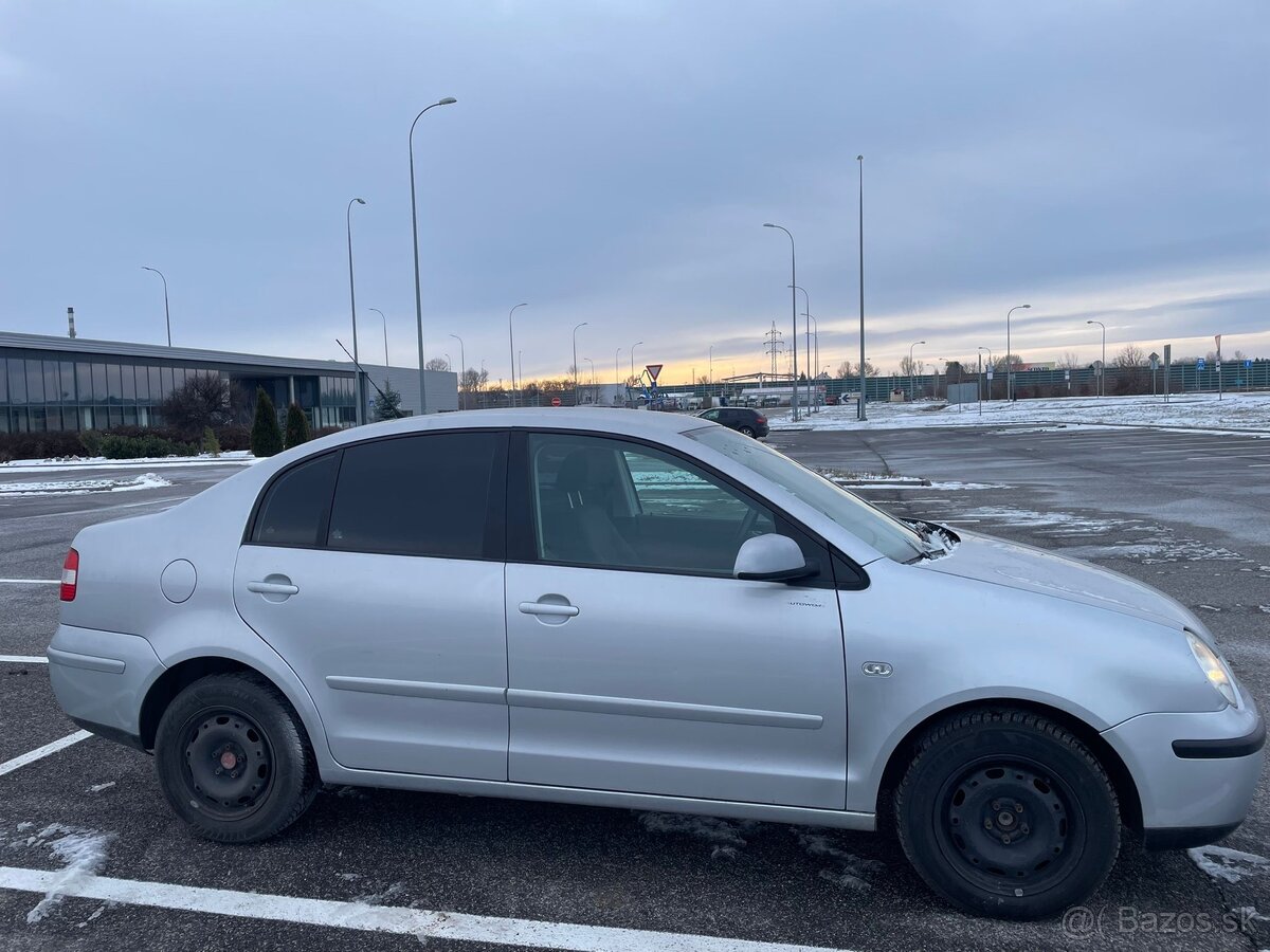 Volkswagen Polo 1.4i A/T - 4