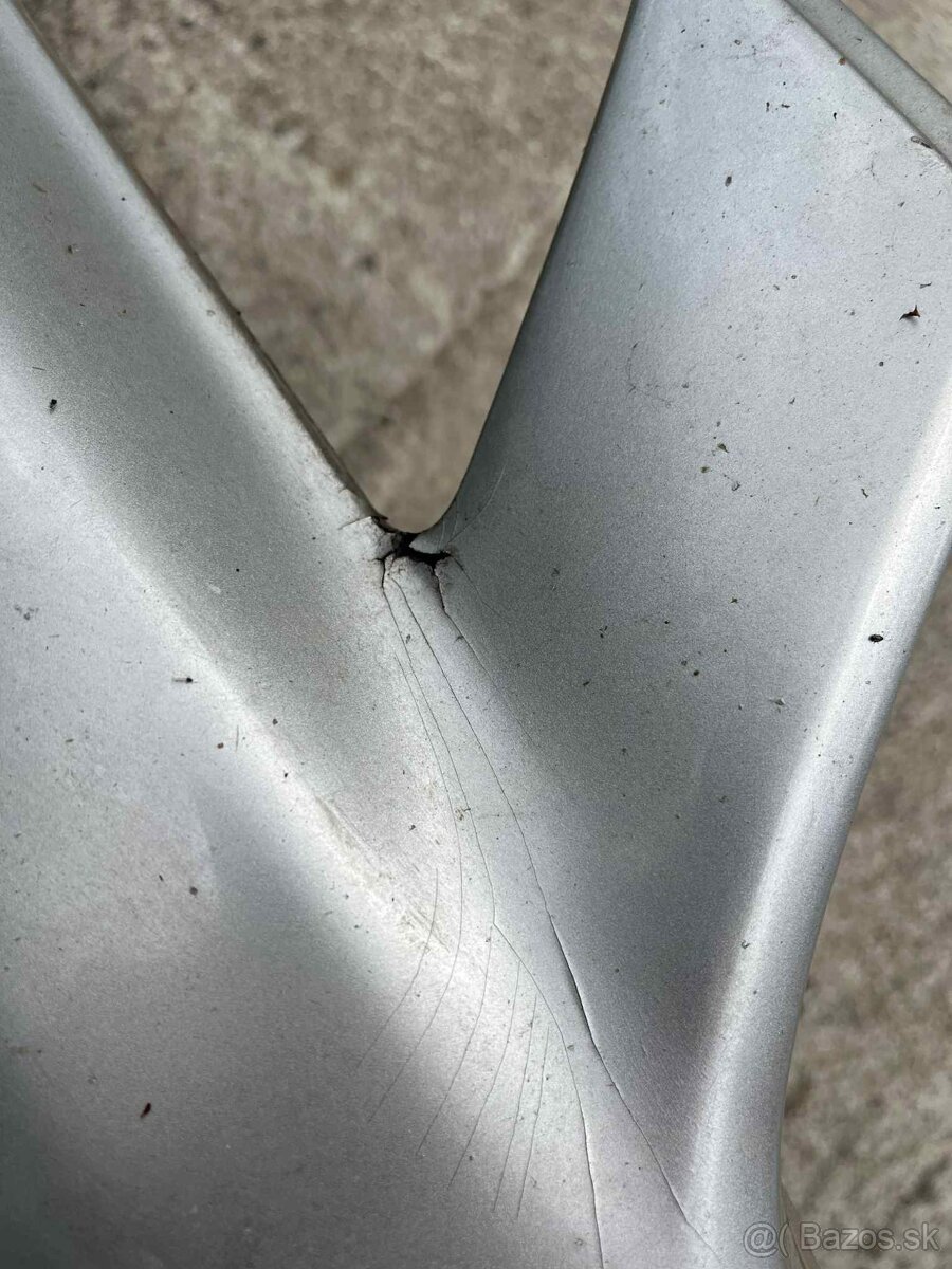 Lexus is200 predný nárazník plus hmlovky - 4