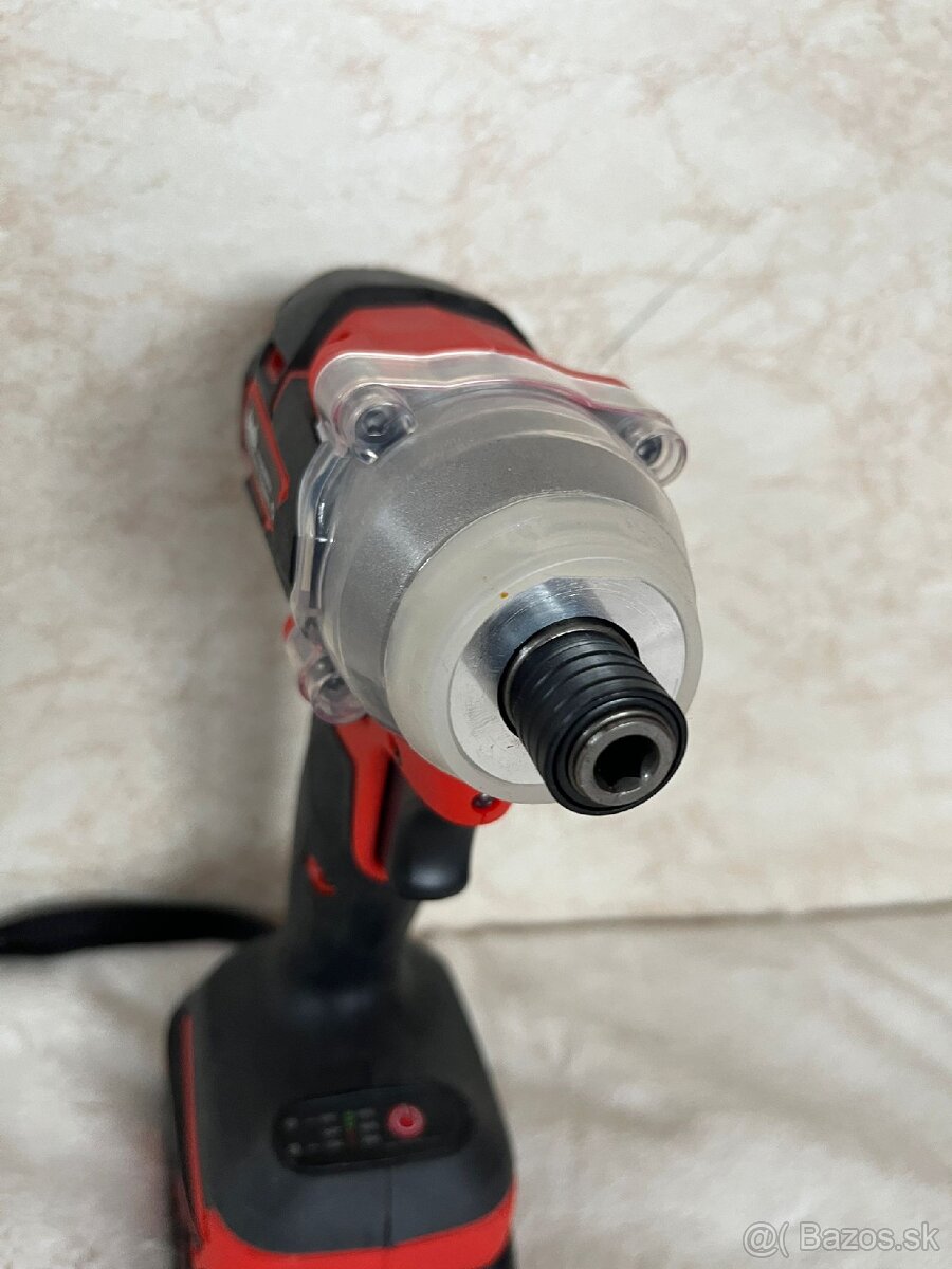 Razový uťahovak, skrutkovač Aku - 4