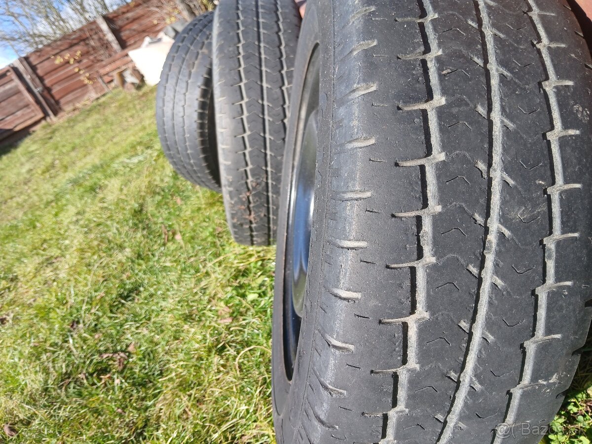 Predam zimne pneumatiky 215/65R16C - 4