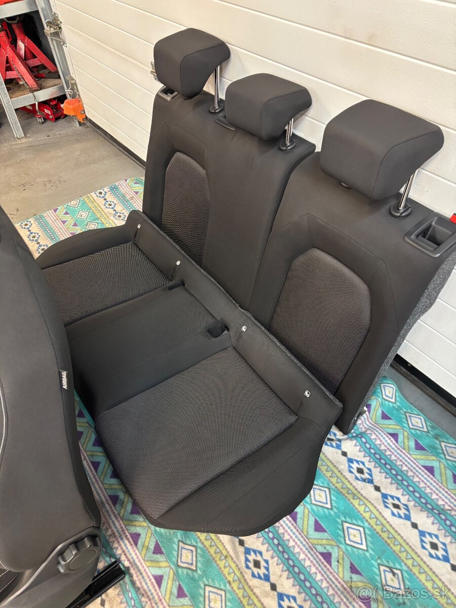 Seat arona sedacky interier - 4