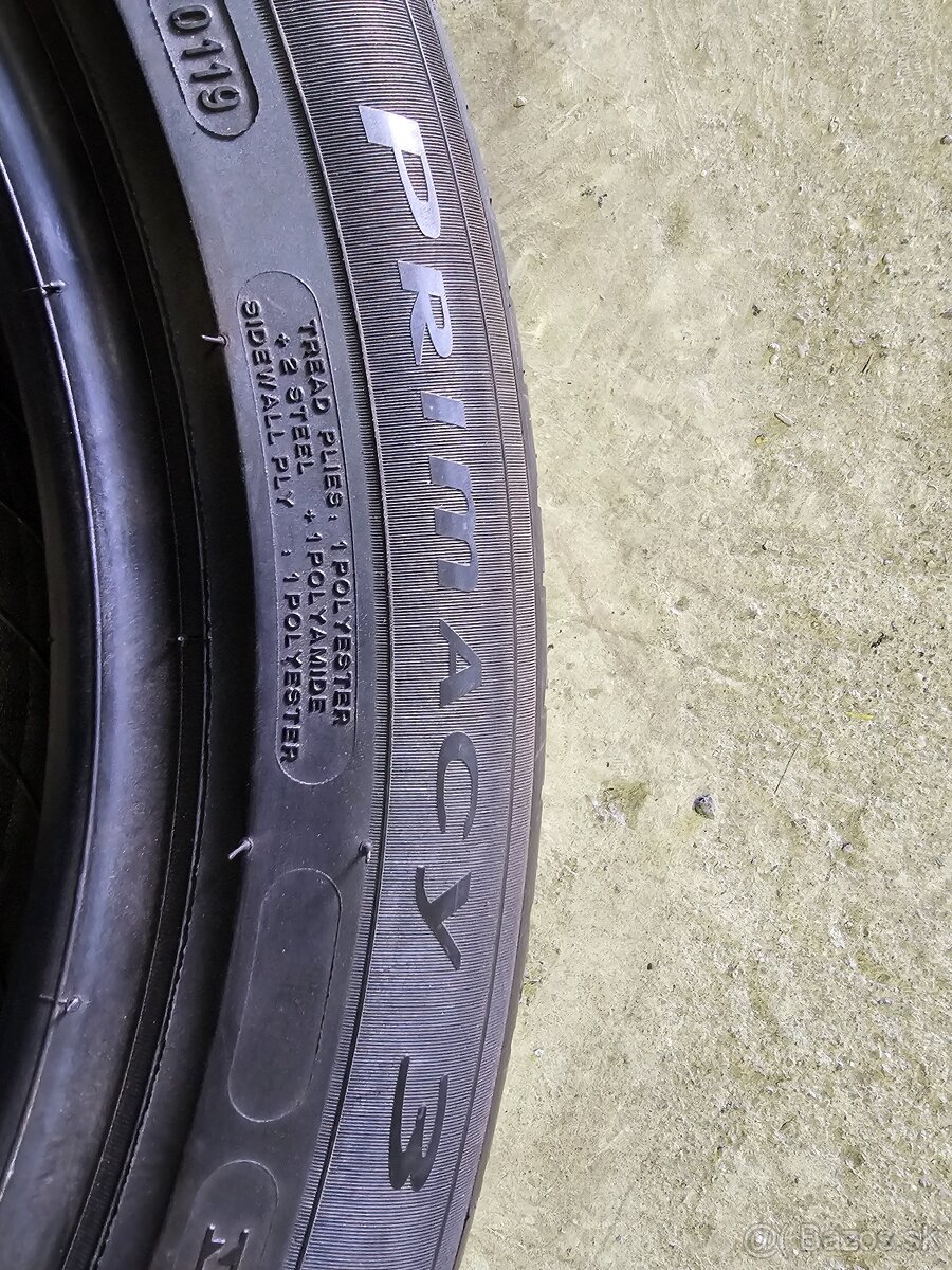 215/55R18 - 4