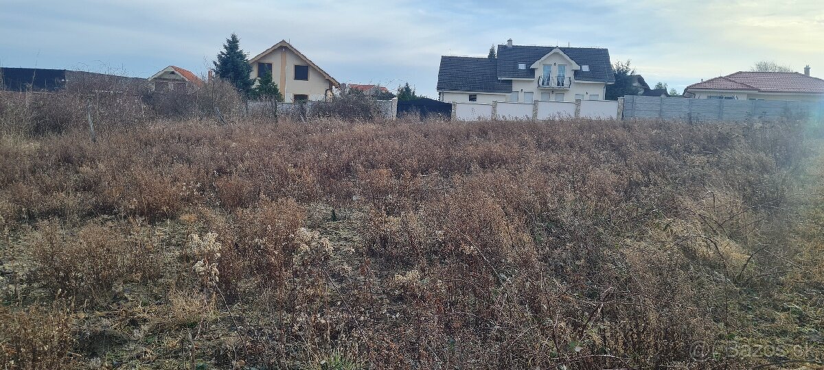 Pozemok predám - 4
