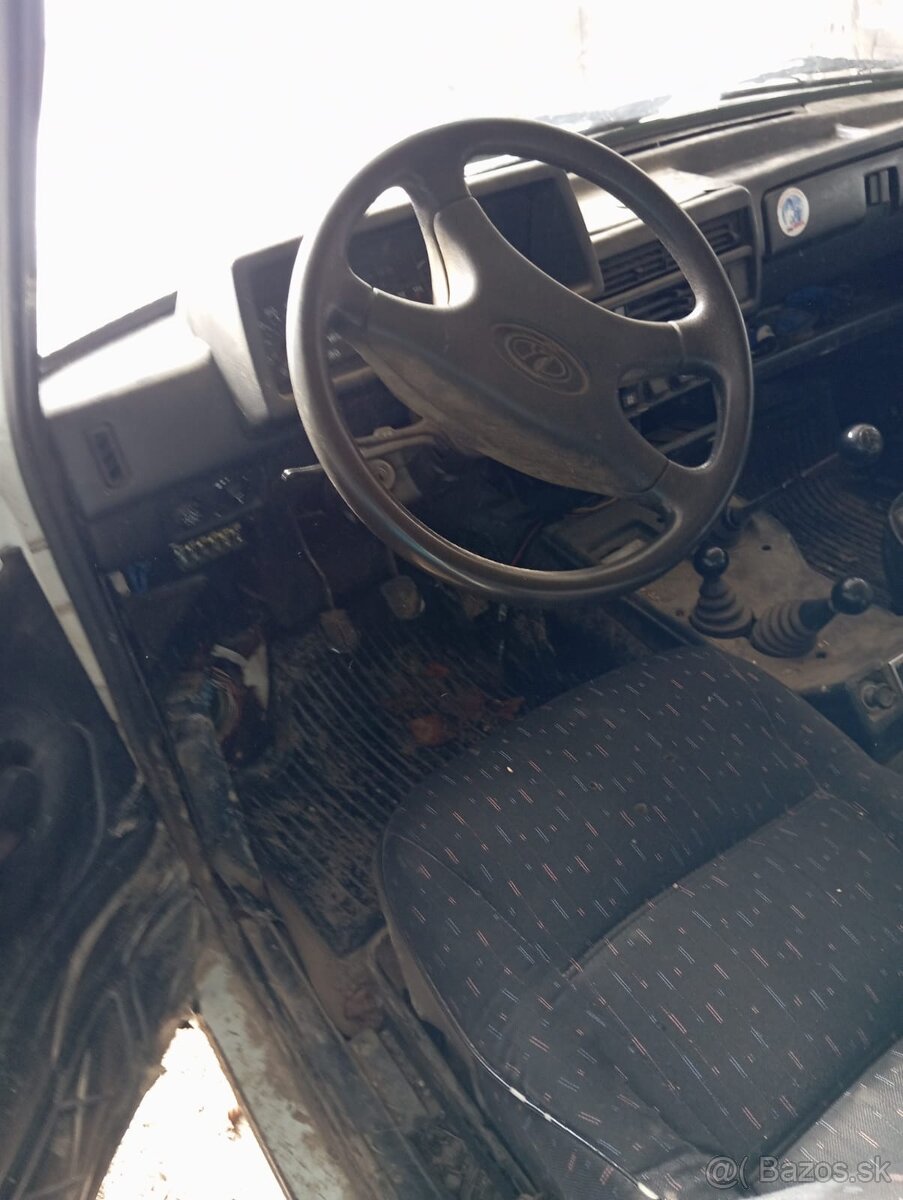 Lada Niva - 4