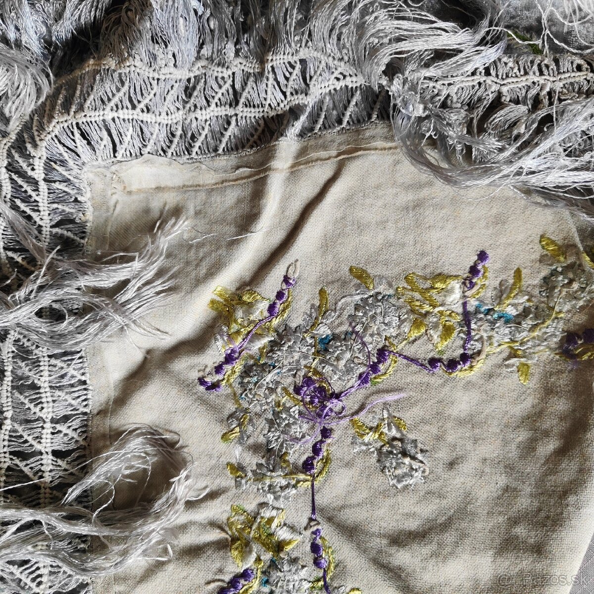 Stará šatka k piešťanskemu kroju - 4