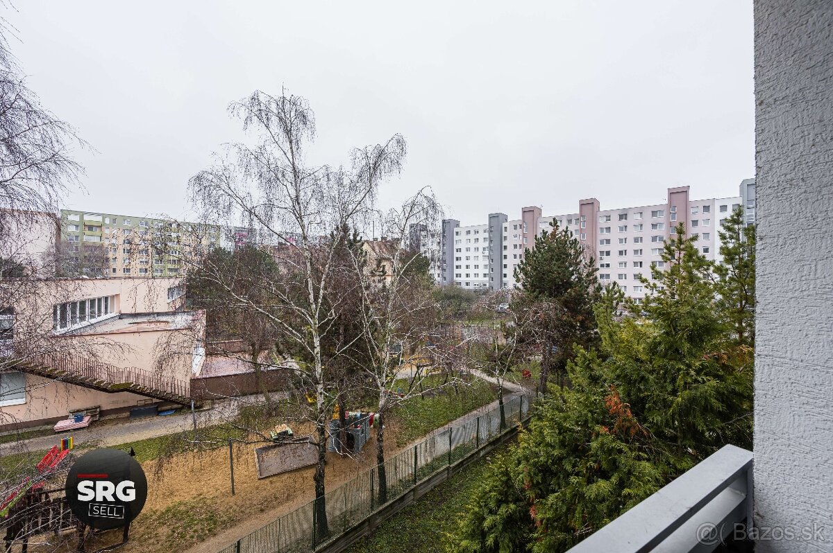 SRG | Útulné rodinné bývanie s jedinečnou atmosférou | JUH - 4