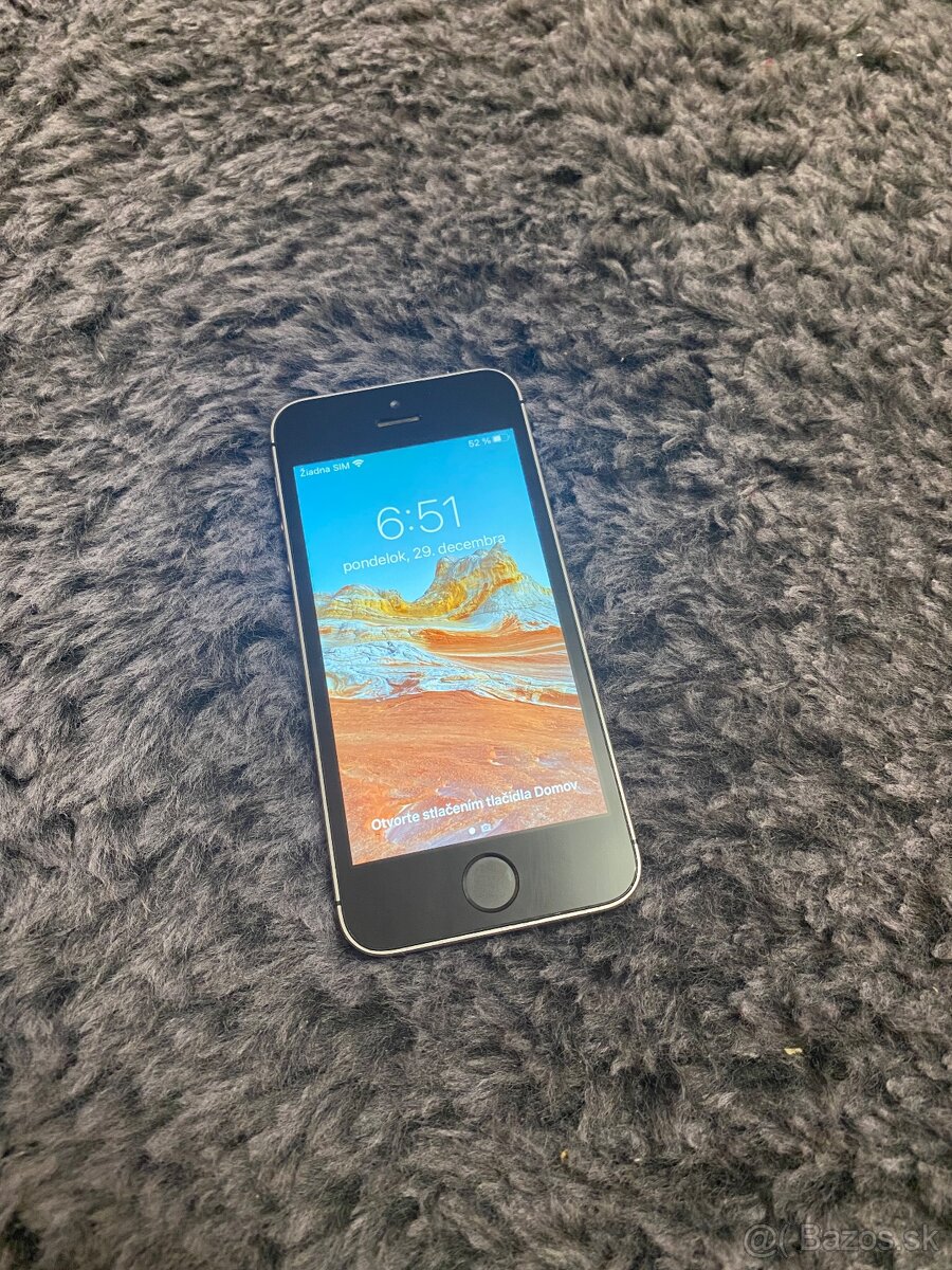 iPhone SE - 4