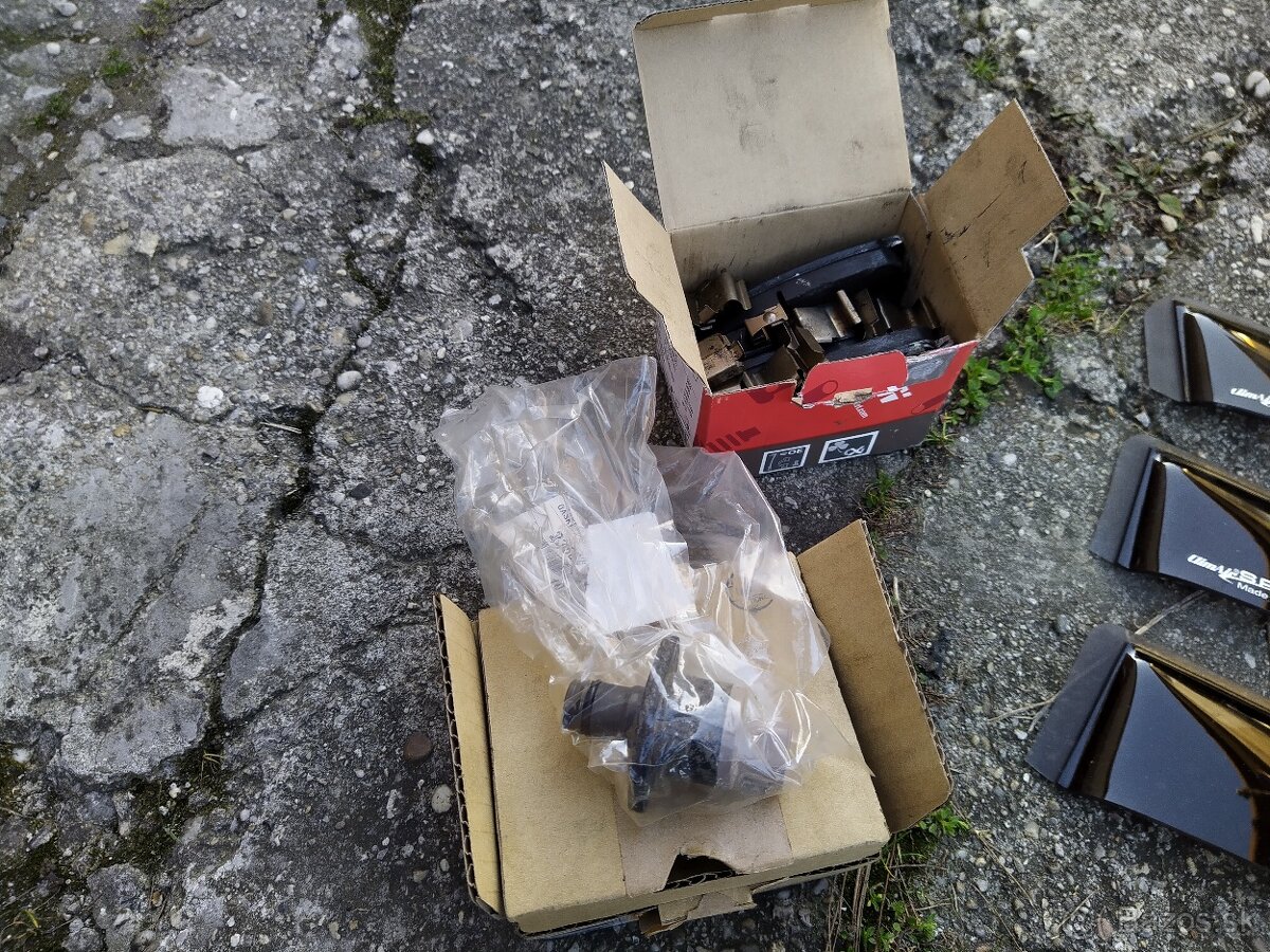 Toyota Land Cruiser 120 - 4