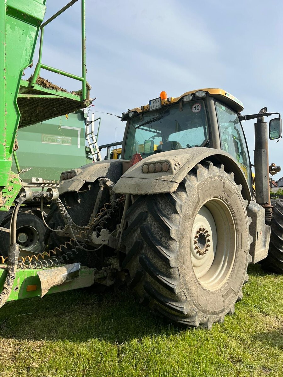Predám JCB Fastrac 7230. Rok 2013 . Cca 21000mth. - 4