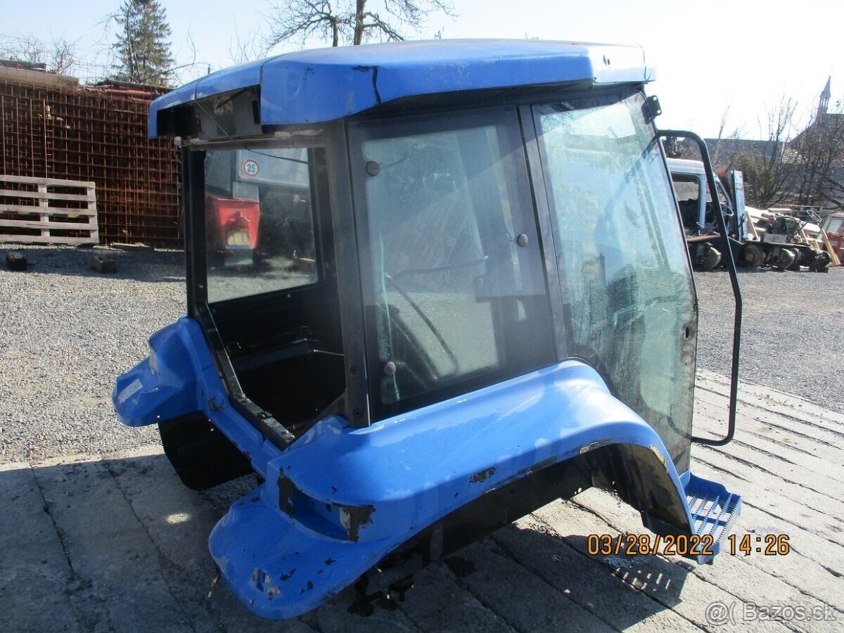 Kabina Ford New holland - 4