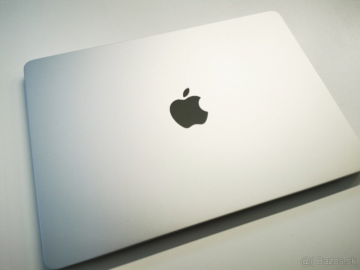 Macbook Air 13 M2 8GB / 2022 / 256GB SSD - 4