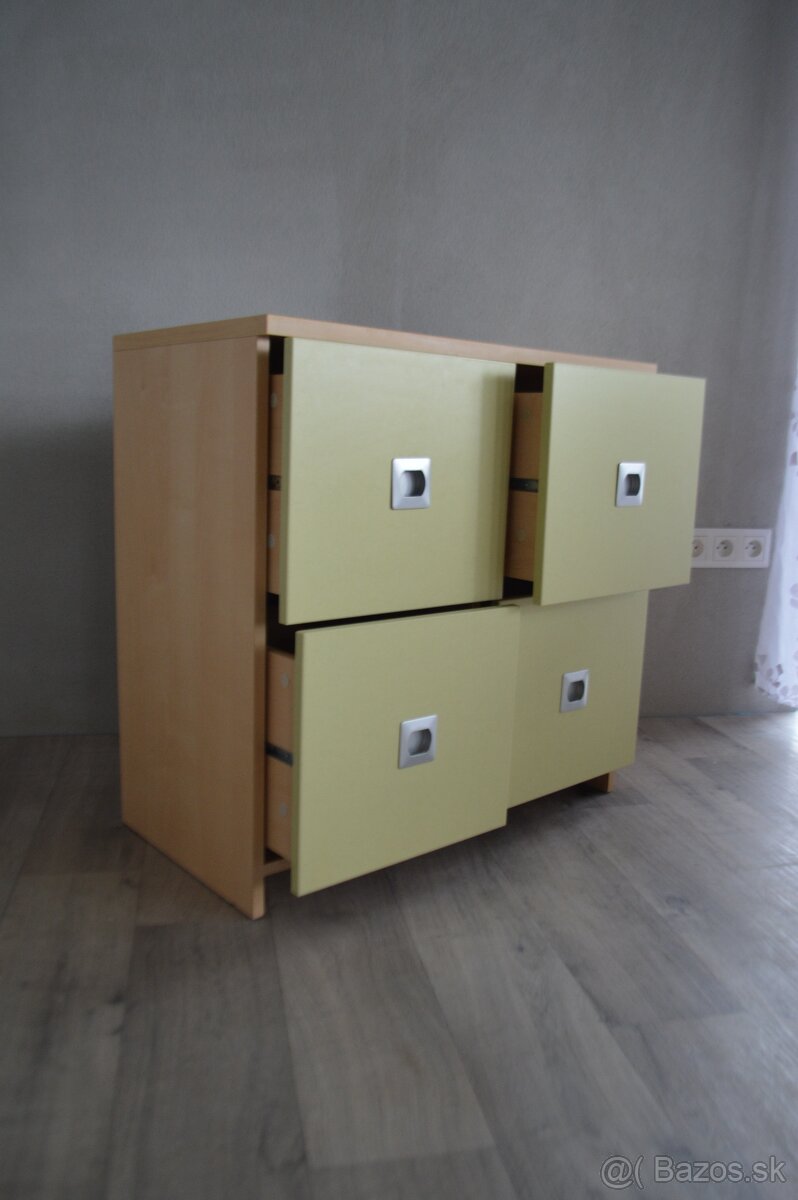 Komoda - 4