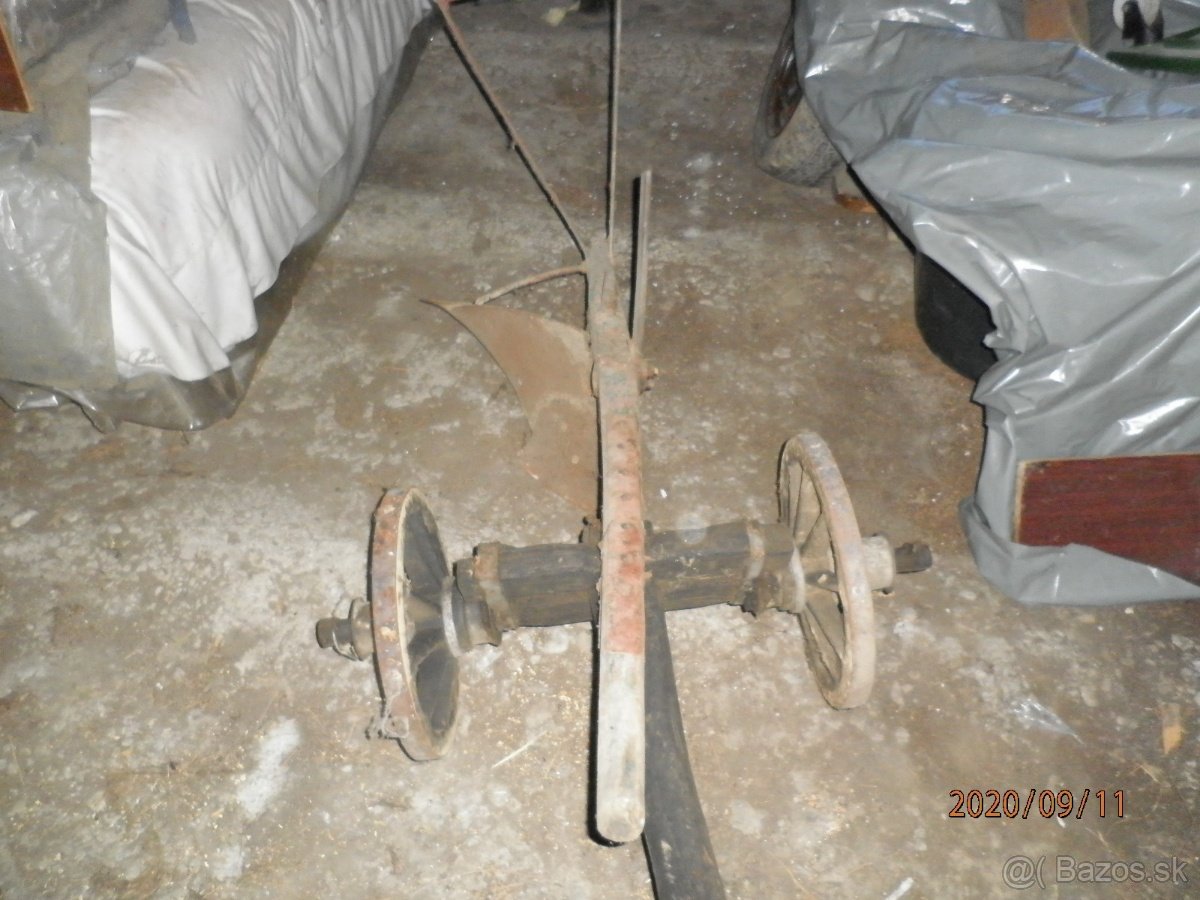 predám drevený starožitný pluh - 4