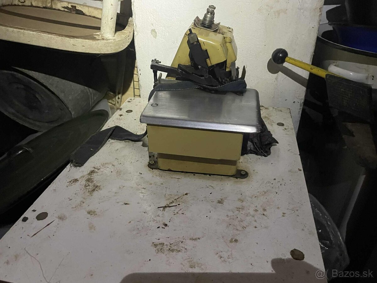 Sijaci stroj a overlock - 4