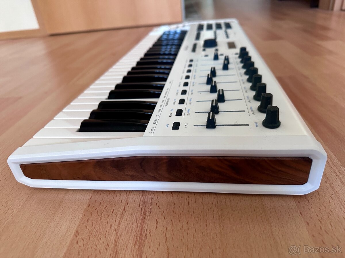 Predám Arturia Keylab mkII 49 MIDI keyboard - 4