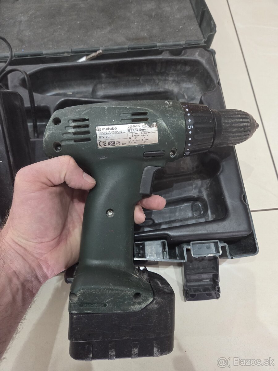 aku skrutkovac + vrtacka METABO - 4