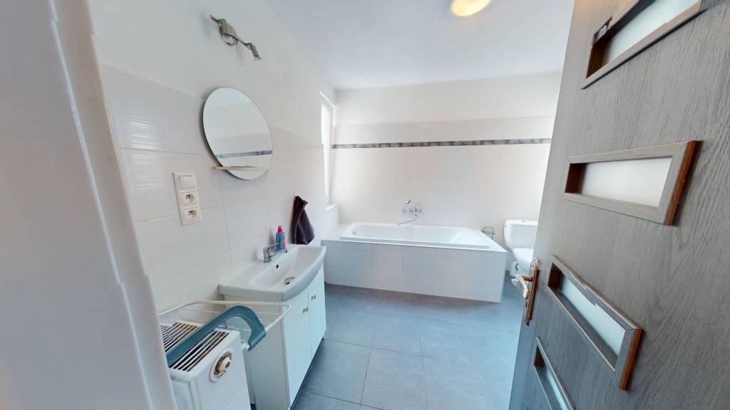 Rodinný dom na pozemku 2200m² s možnosťou ďalšej výstavby (K - 4