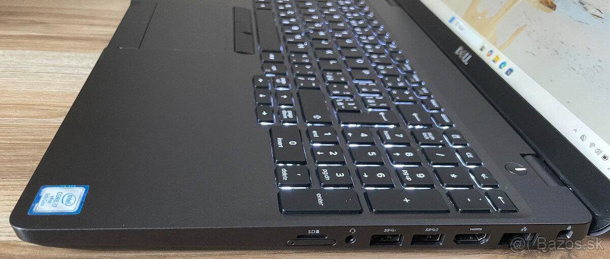 Dell Latitude 5501 - Intel Core i7, 16GB, 512GB SSD, WIN11 - 4