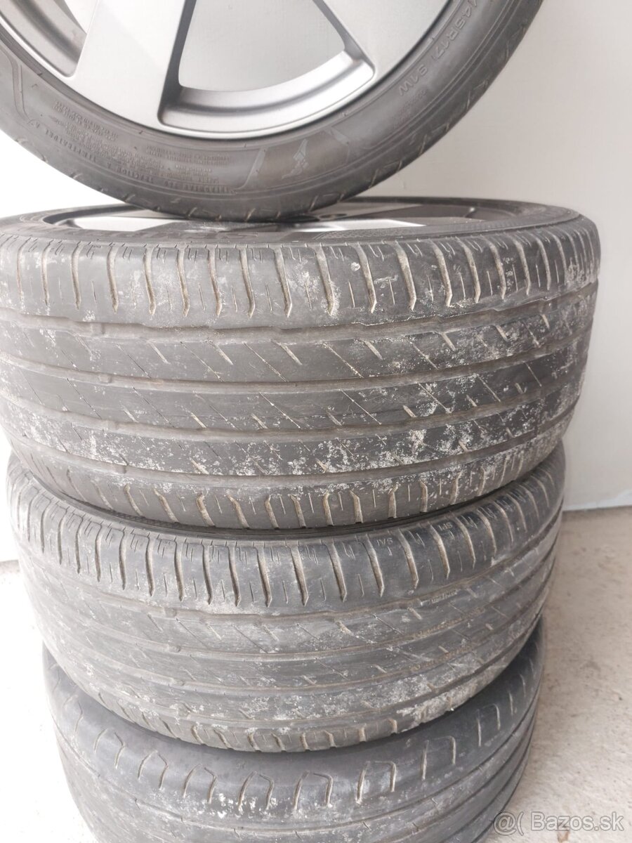 Dezent 5x112 225/45R17 - 4