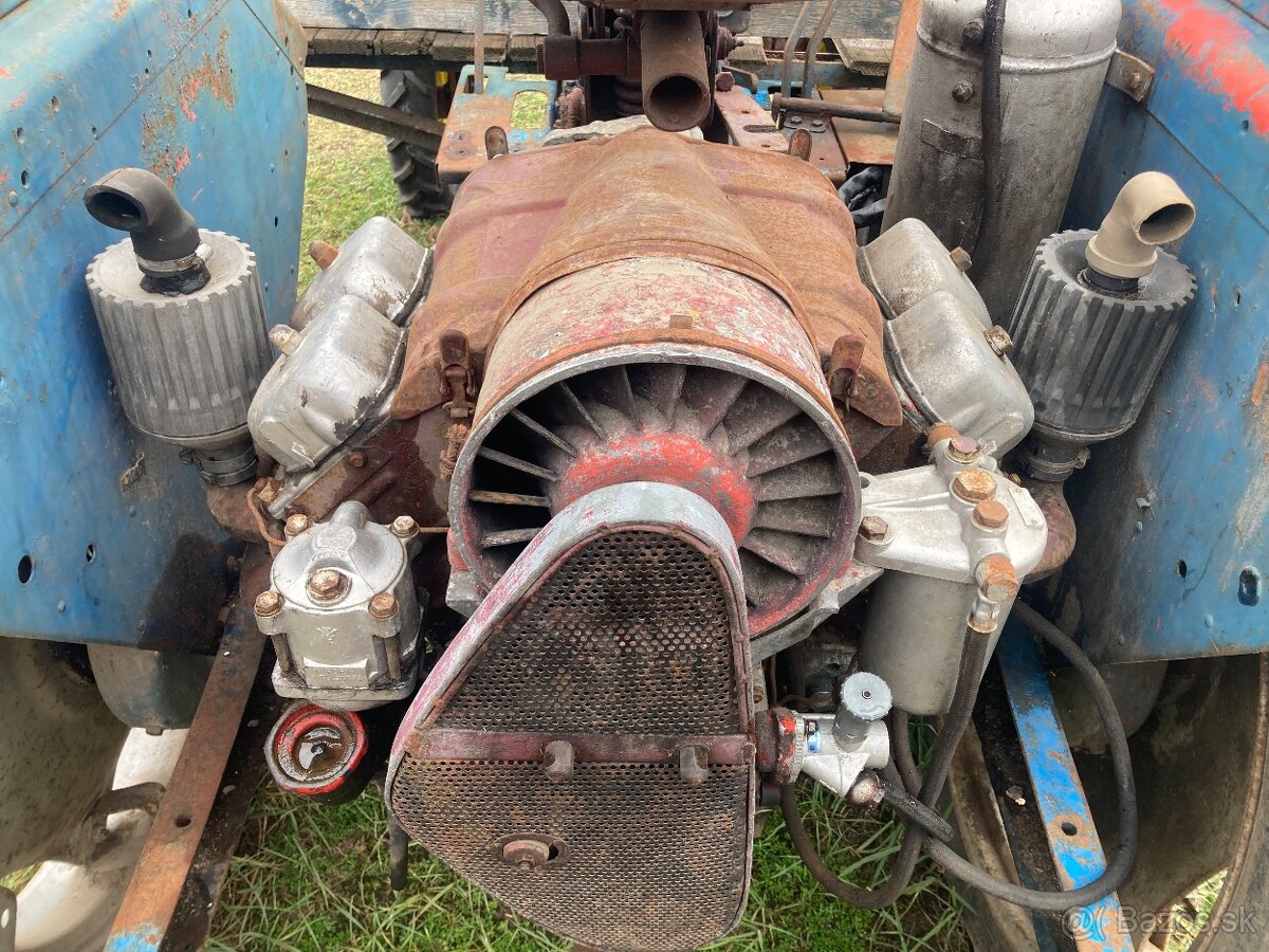 Predám traktor rs-09 - 4