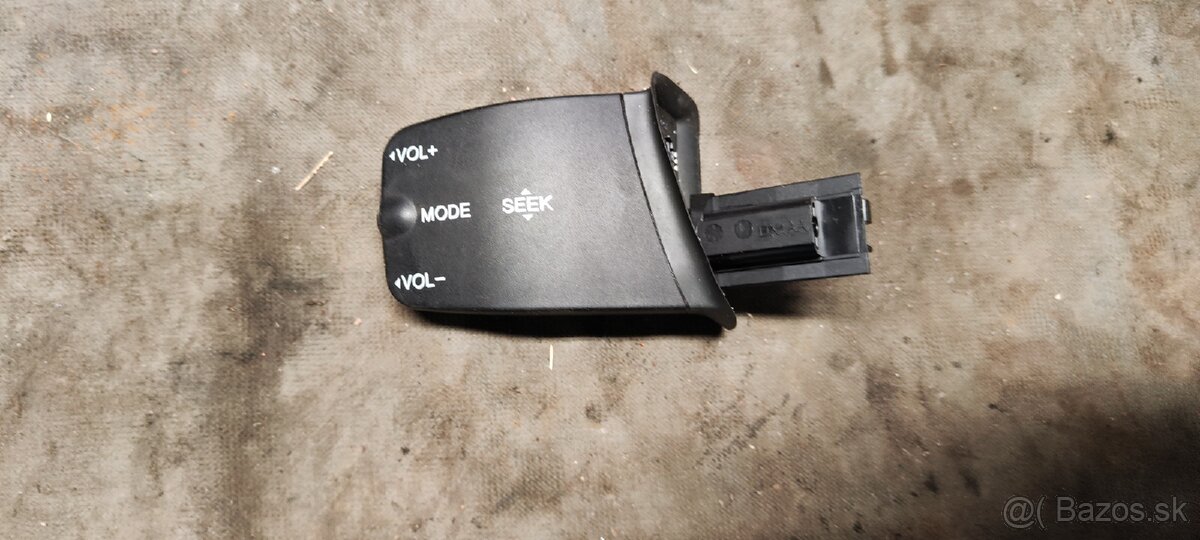 Svetlá, ovládanie svetiel, klučky dverí Ford Cmax Dm2 - 4