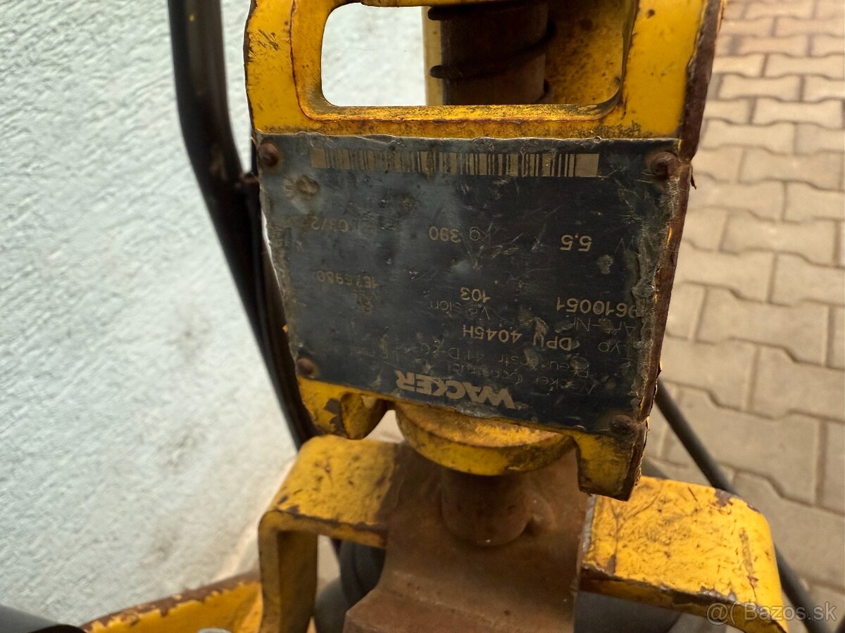 Reverzná vibračná doska Wacker Neuson DPU 4045H 390kg - 4