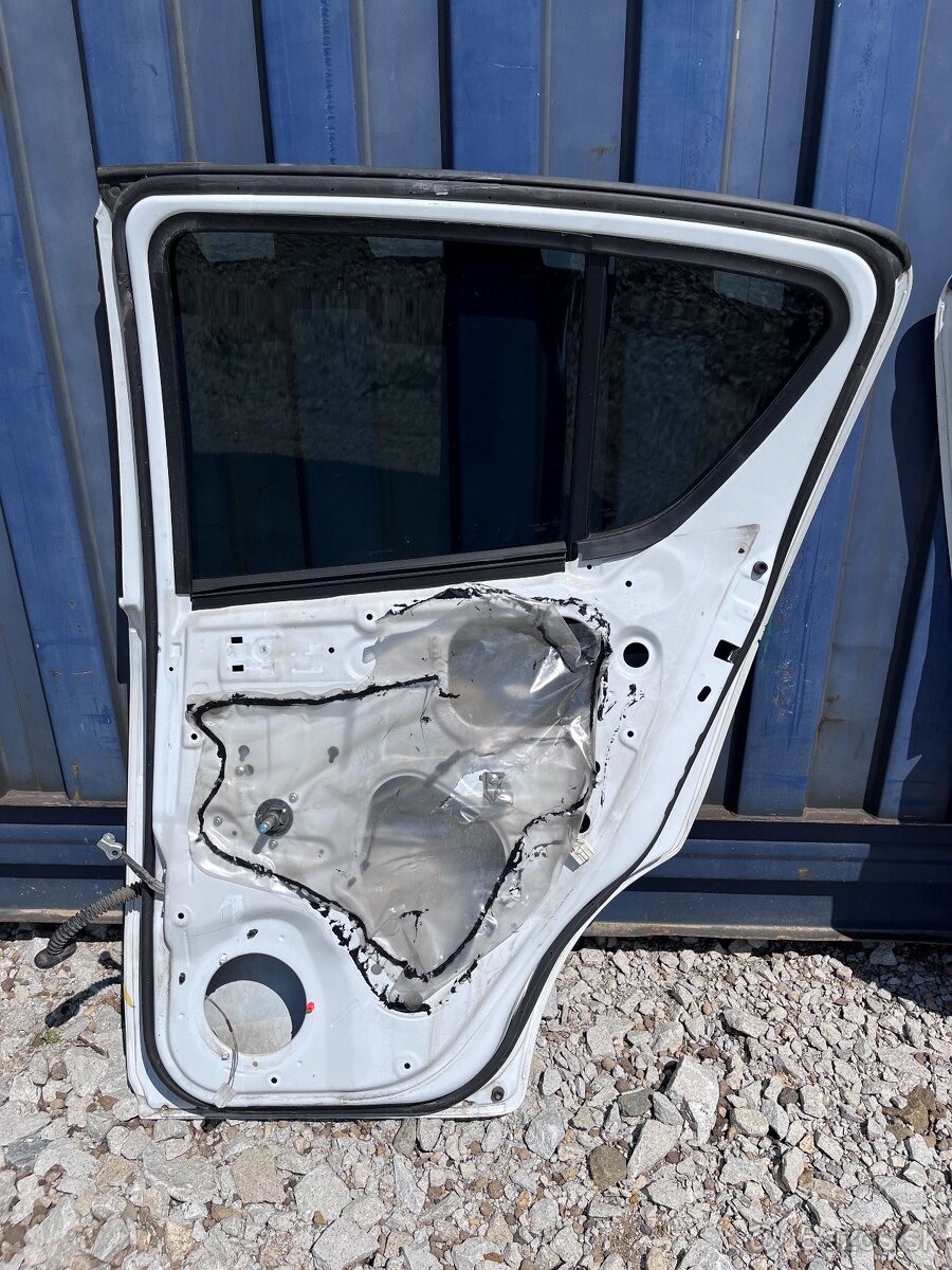 Suzuki Splash 2009 automat na náhradne diely - 4