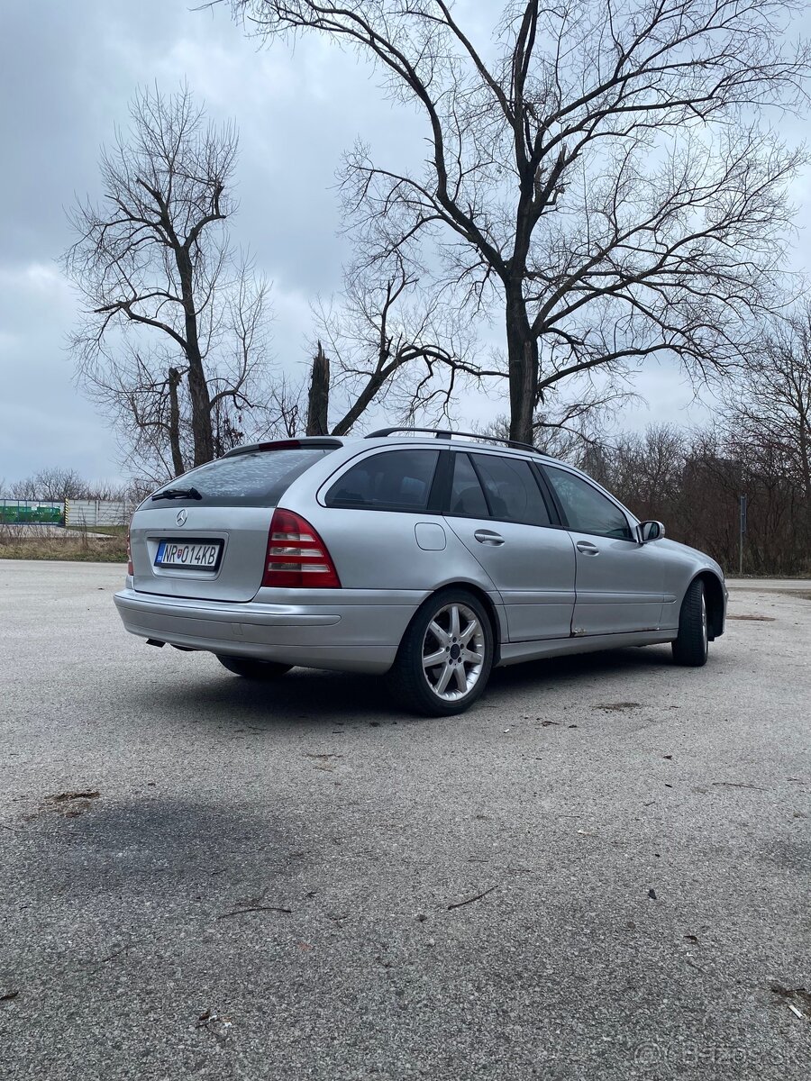 Mercedes Benz C 200CDi W203 - 4