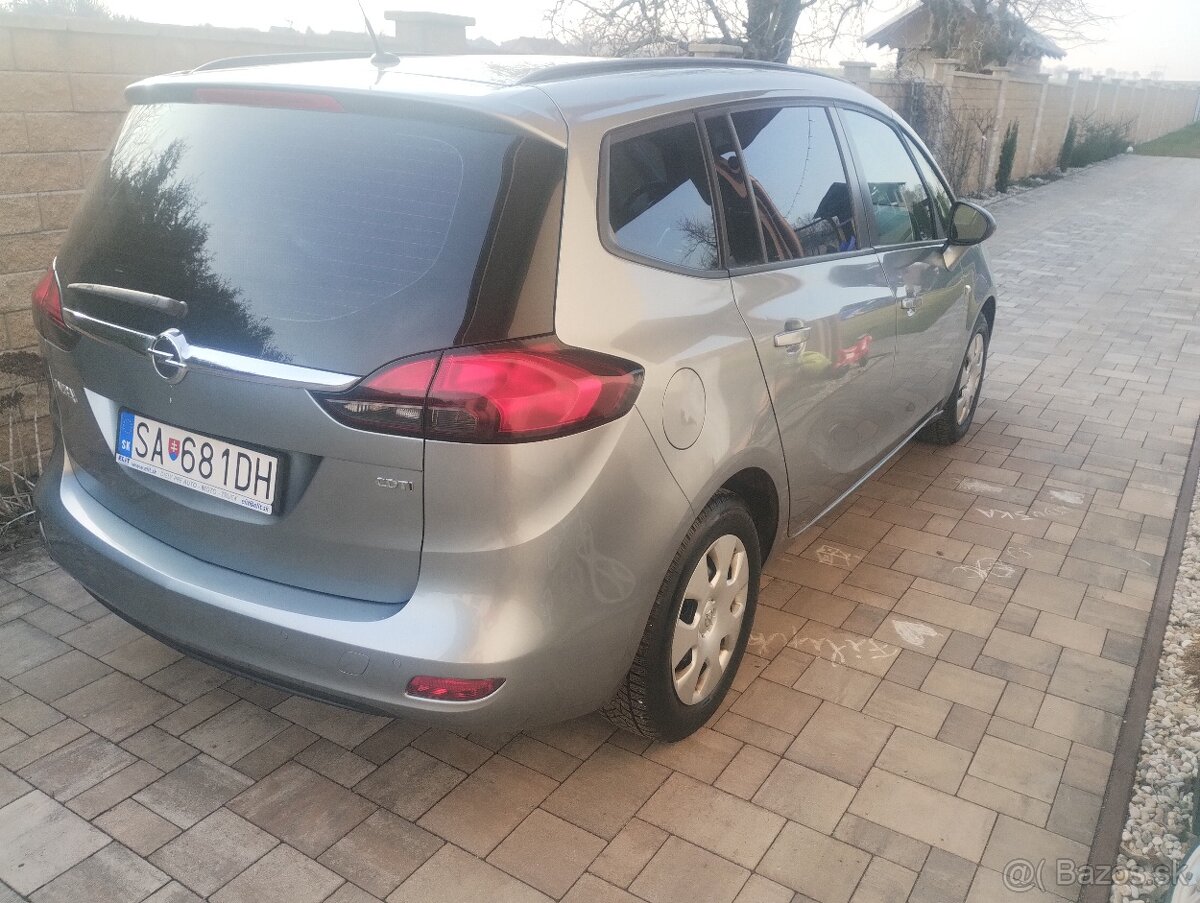 Opel Zafira Tourer - 4