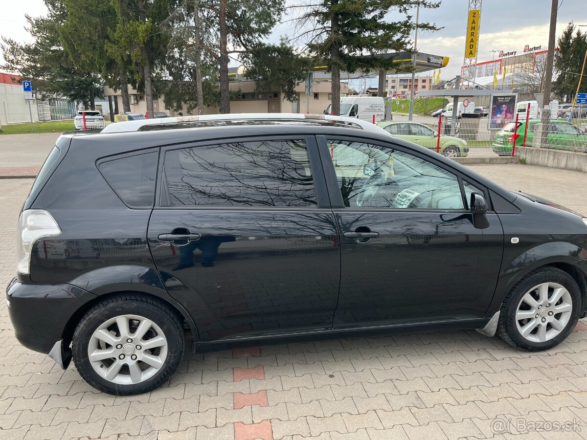 Predám Toyota Corolla verso - 4