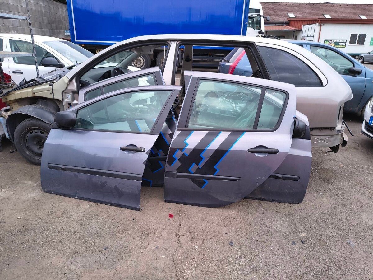 Clio r.v.2009 - 4