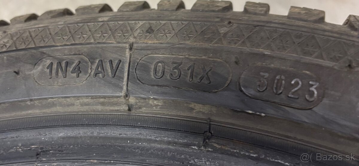 Barum 235/40 R19 - 4
