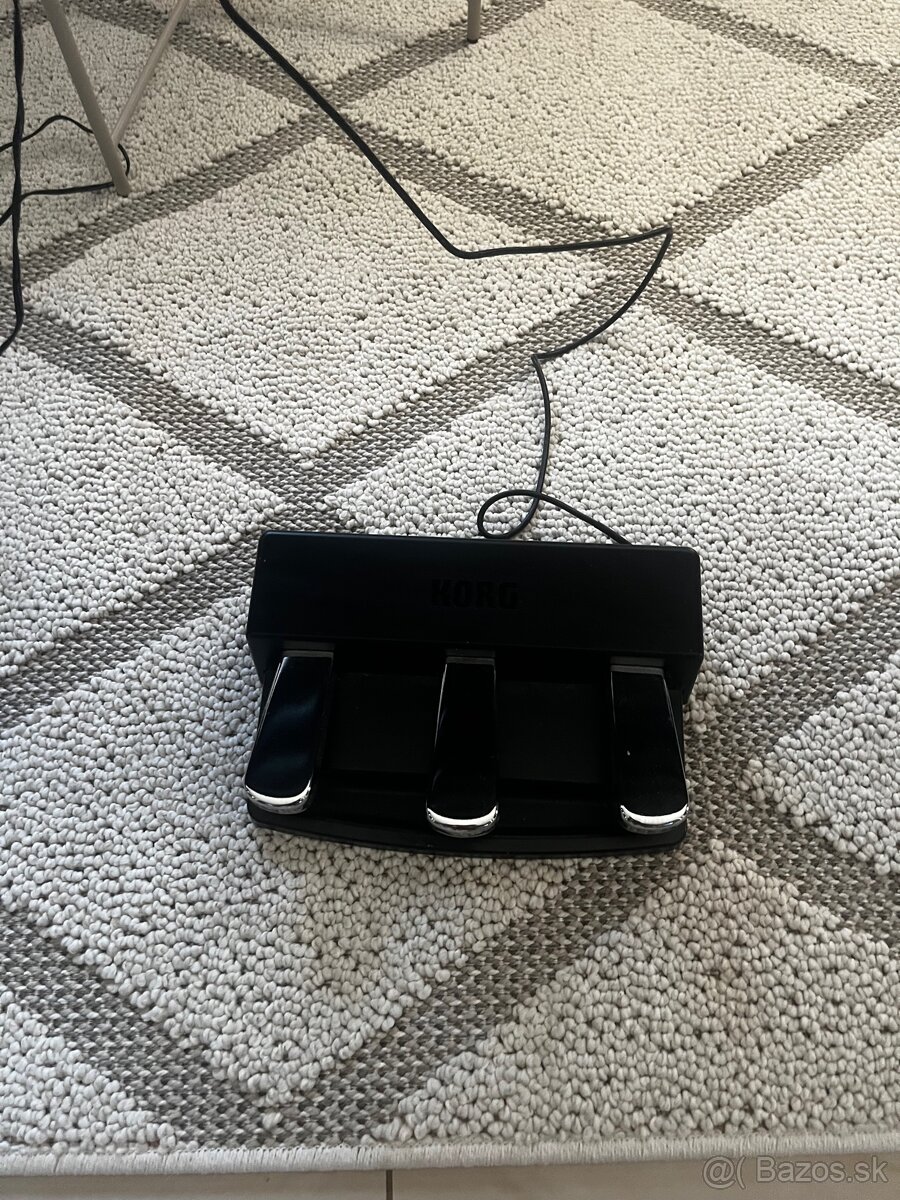 Digitálne piáno Korg LP-180 - 4
