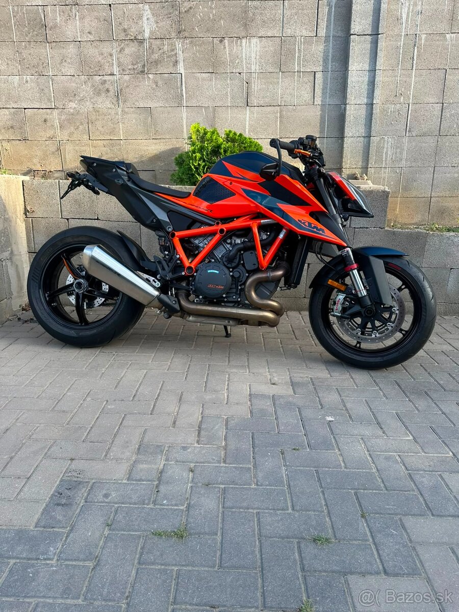 KTM 1290 Super Duke R - 4