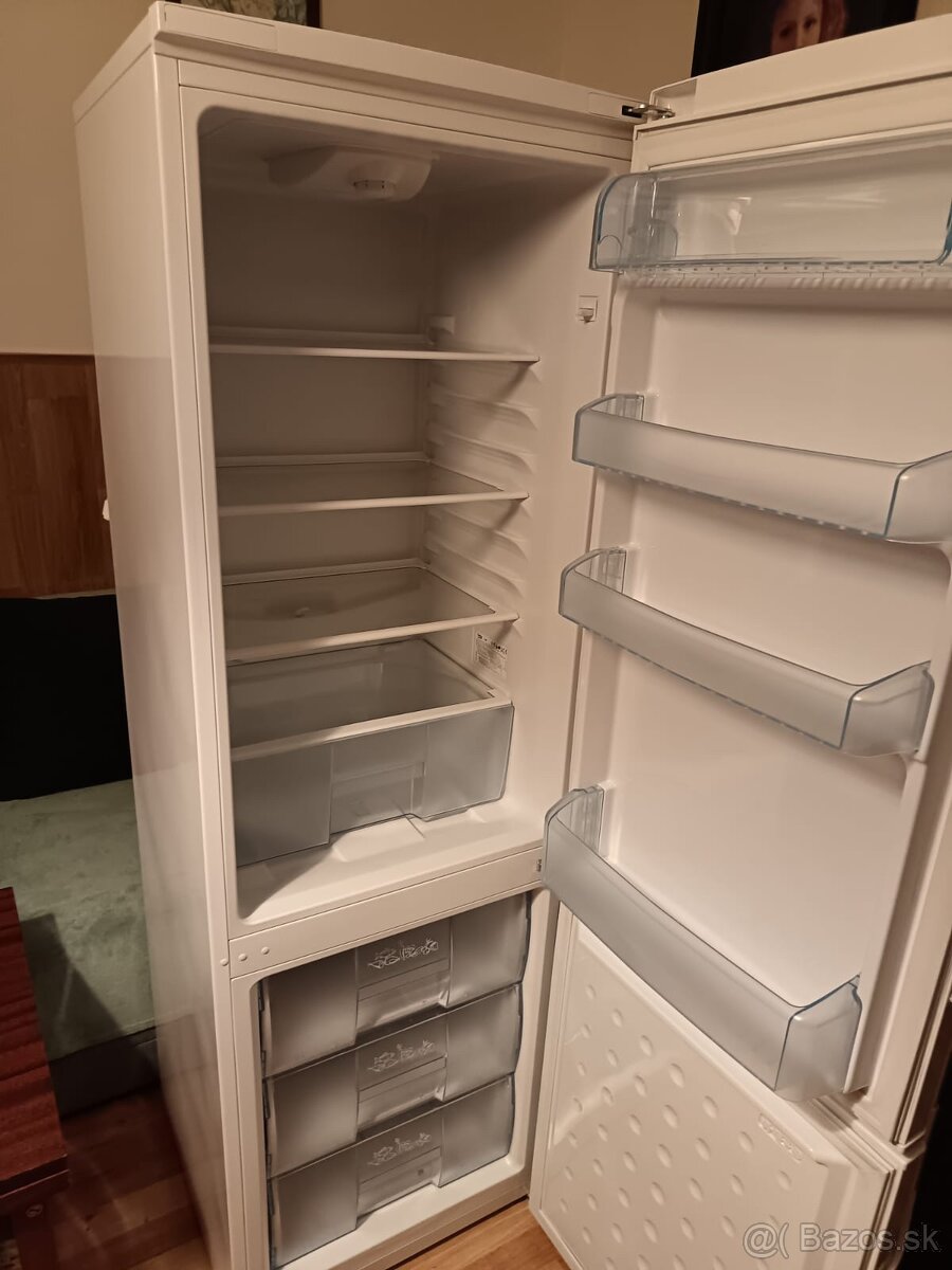 Darujem za fľašu vína BEKO CSA 29032 - 4