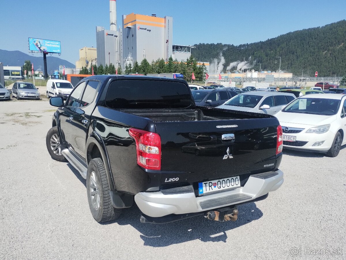 Mitsubishi L 200 2.4 DI-D MIVEC Double Cab Black Editio - 4