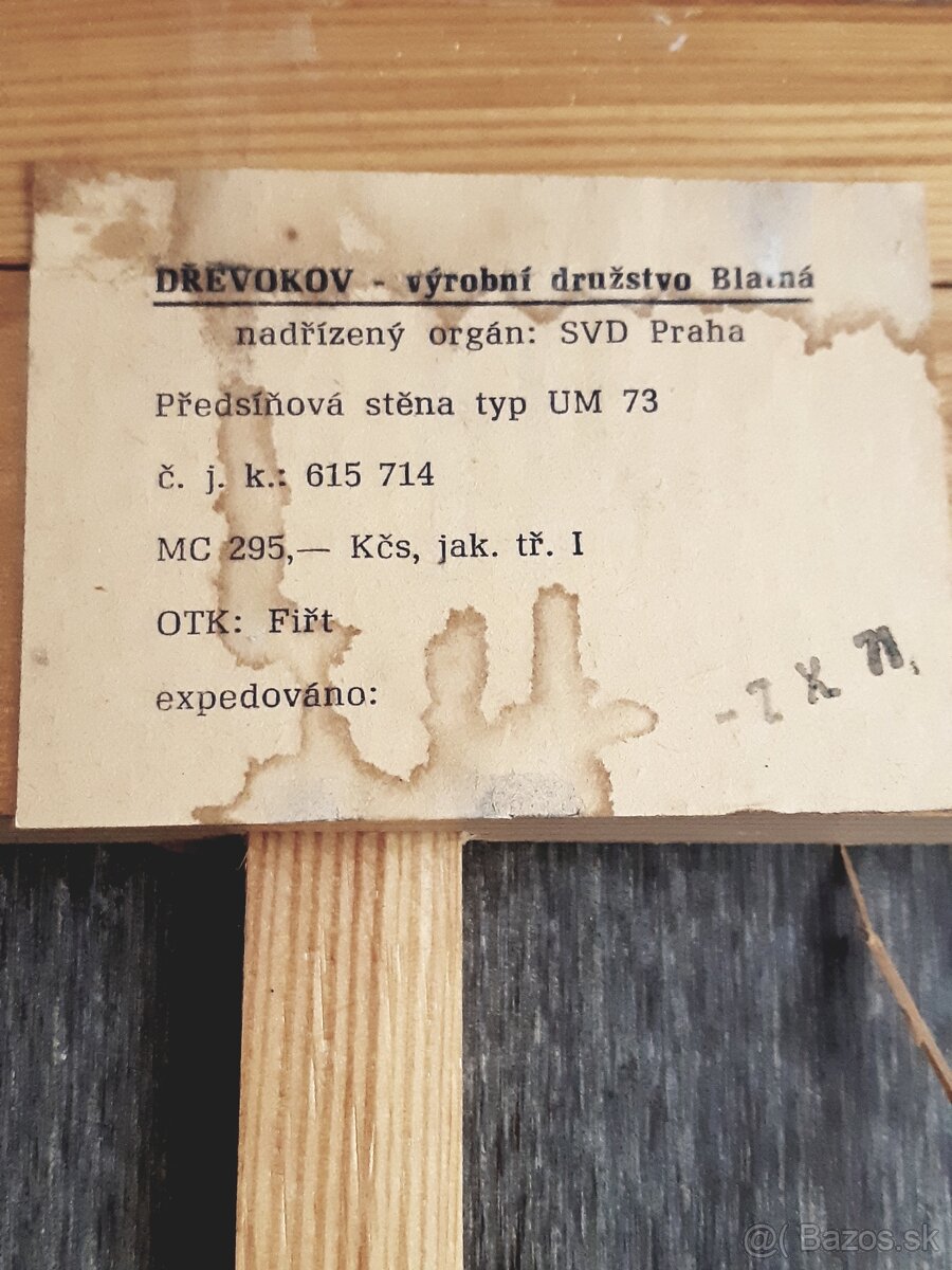 Retro vesiakova stena - 4